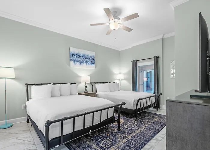 Phoenix Gulf Towers 2207 Apartment